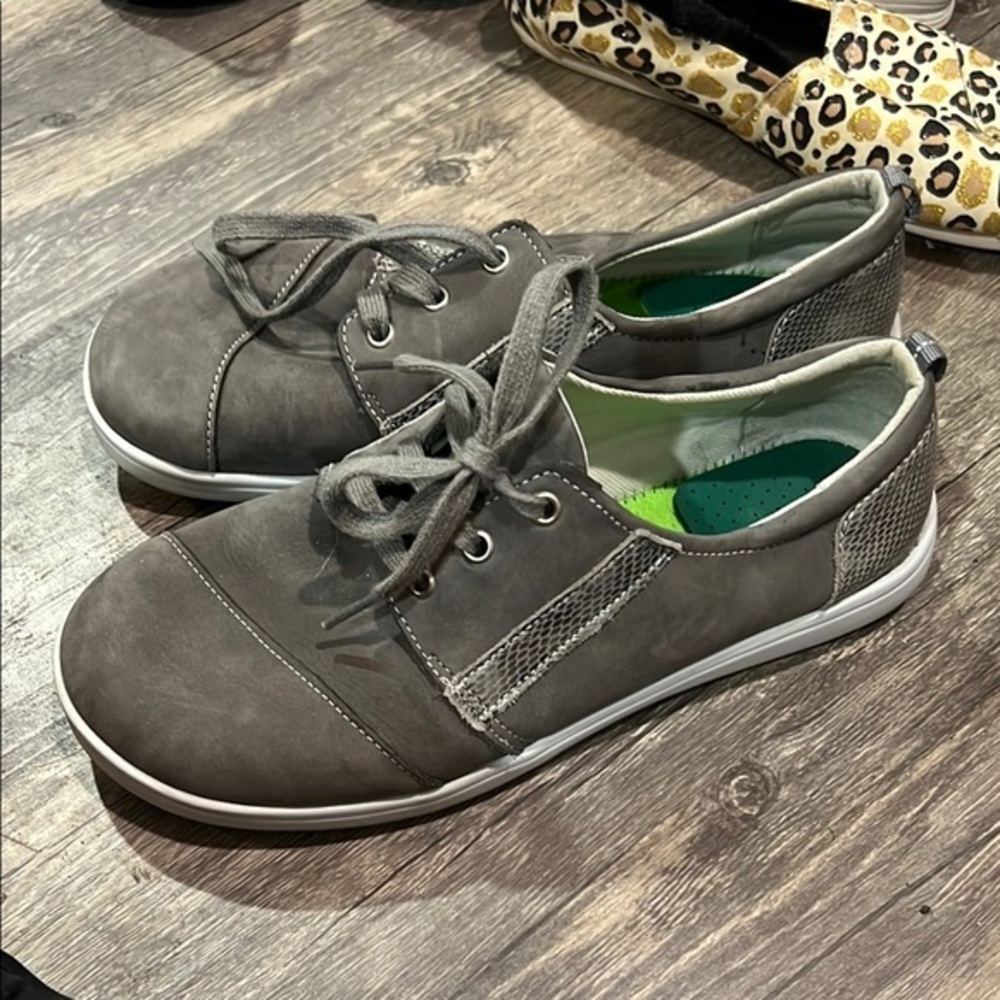 SAS - Casual Lace-Up Sneakers - Gray